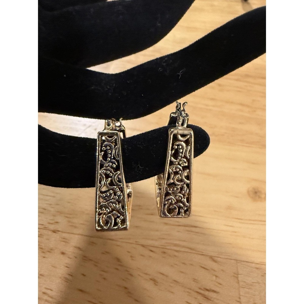 VTG Gold Tone Filigree Rectangle Hoop Earrings Openwork Boho Pierced 1.25"